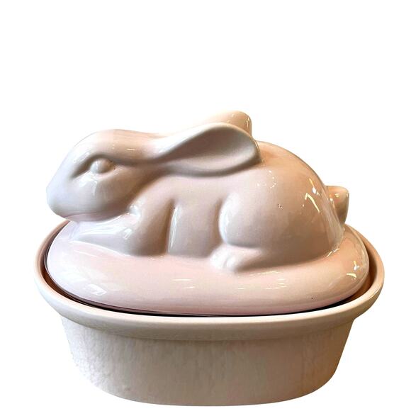 Zrike Brands Easter Bunny Rabbit Lidded Casserole Dish Pink Ceramic NEW - Picture 9 of 13